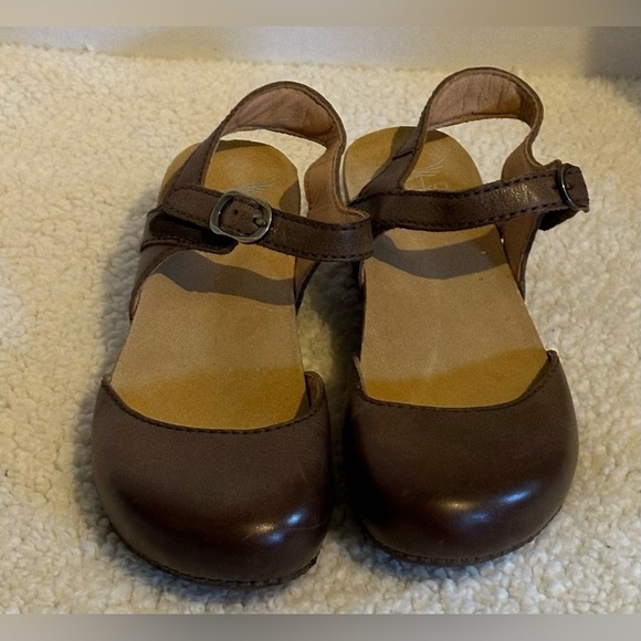 Dansko Women’s Brown Tiffani Wedge Sandal size 37 Lightweight with Buckle - Picture 1 of 8